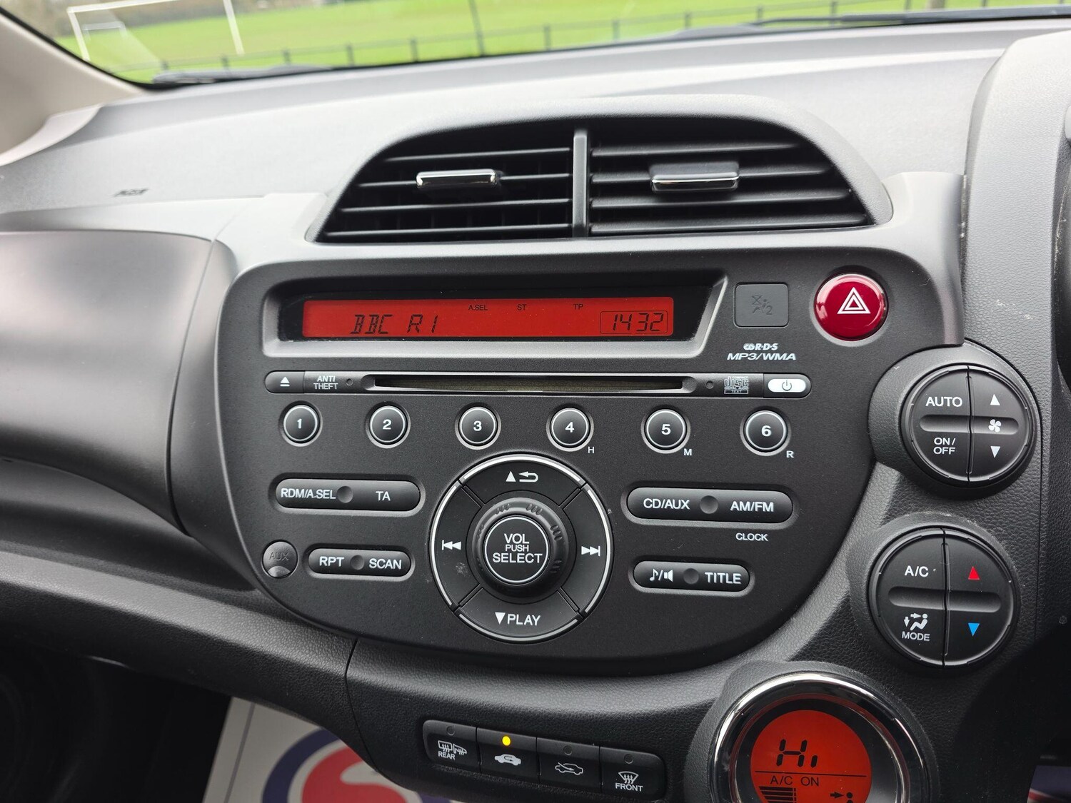 Used Honda Jazz 2013 for sale - 77786303: Photo 25