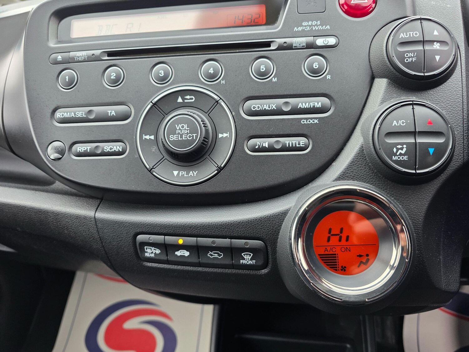 Used Honda Jazz 2013 for sale - 77786303: Photo 26