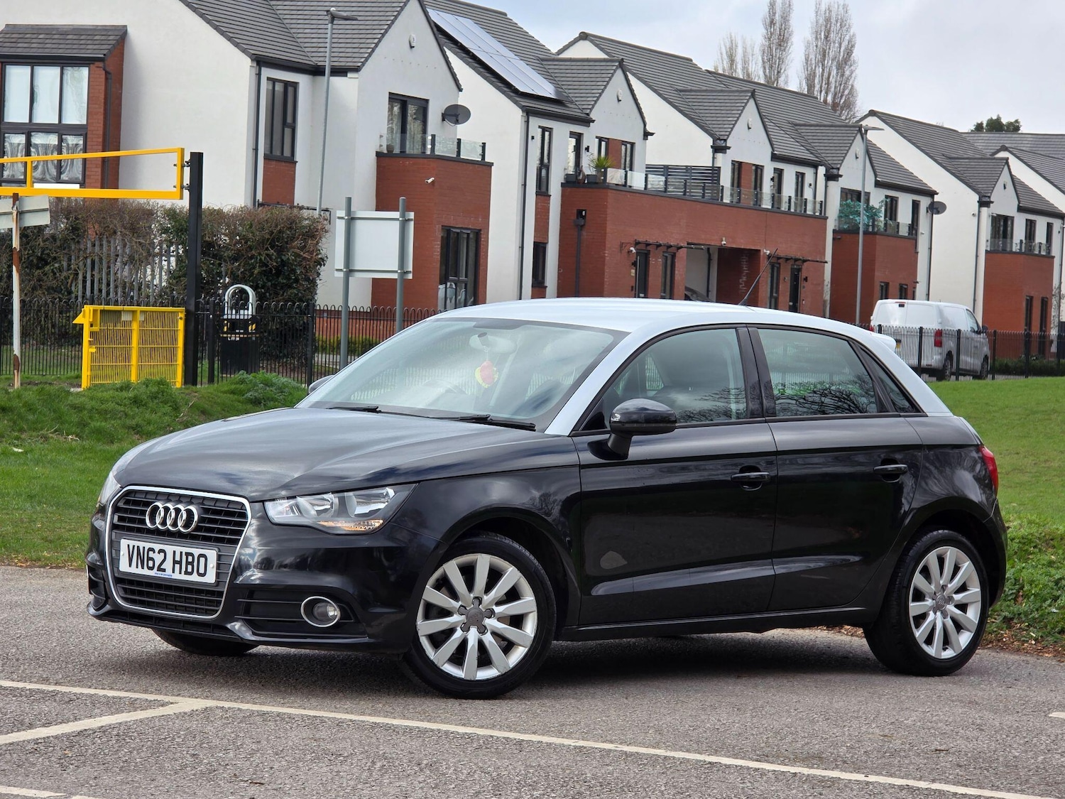 Used Audi A1 2012 for sale - 77885549: Photo 3