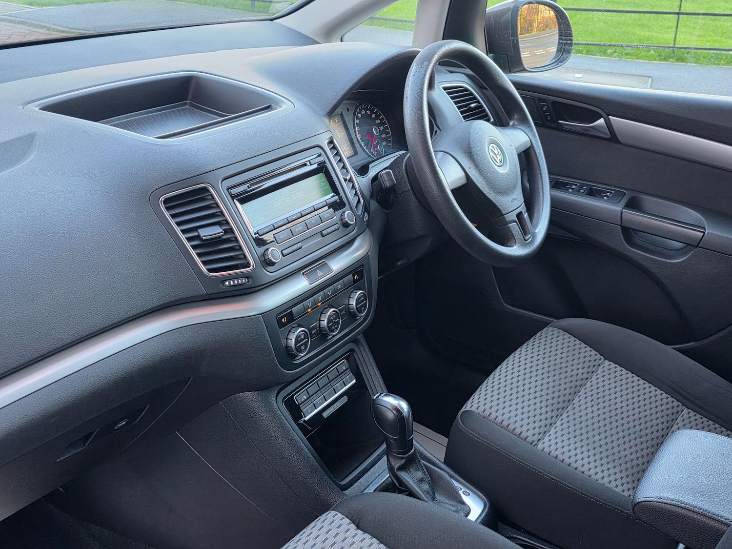 Used Volkswagen Sharan 2012 for sale - 76788400: Photo 11