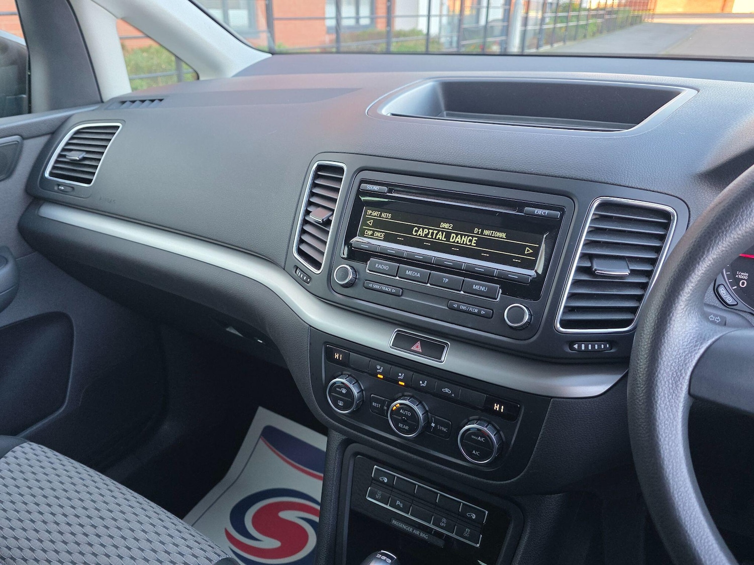 Used Volkswagen Sharan 2012 for sale - 76788400: Photo 38