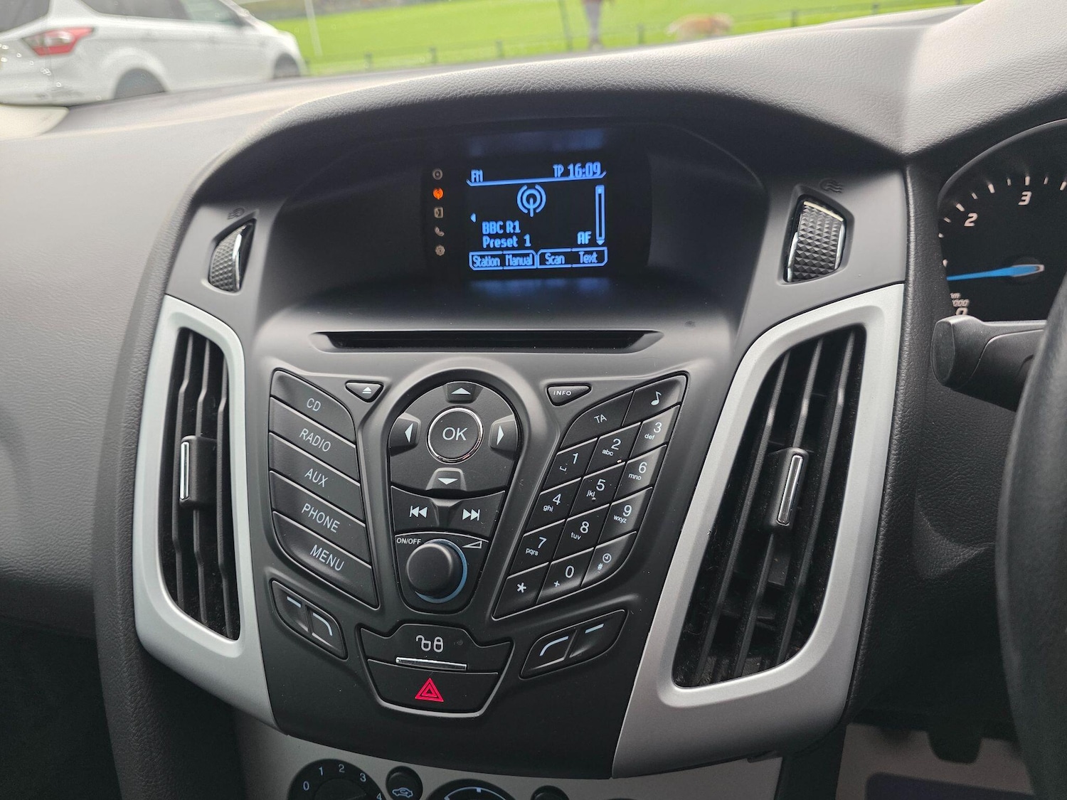 Used Ford Focus 2013 for sale - 76327983: Photo 25