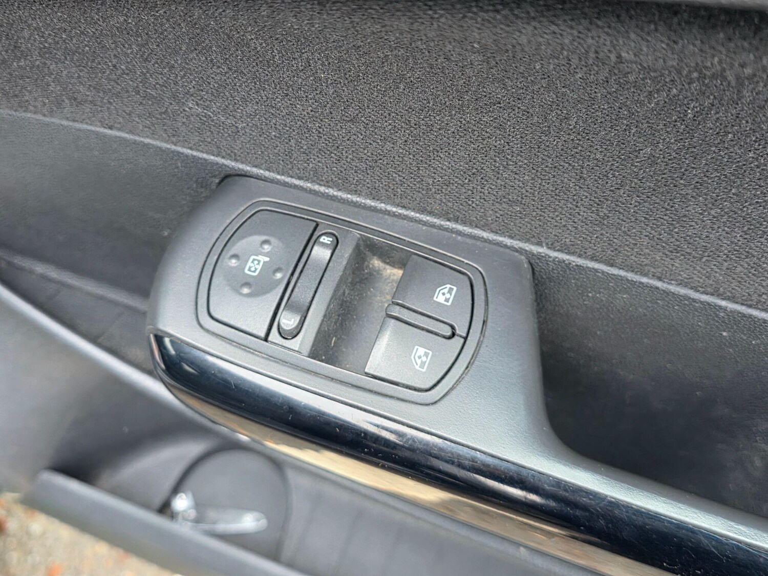 Used Vauxhall Corsa 2012 for sale - 77526274: Photo 17