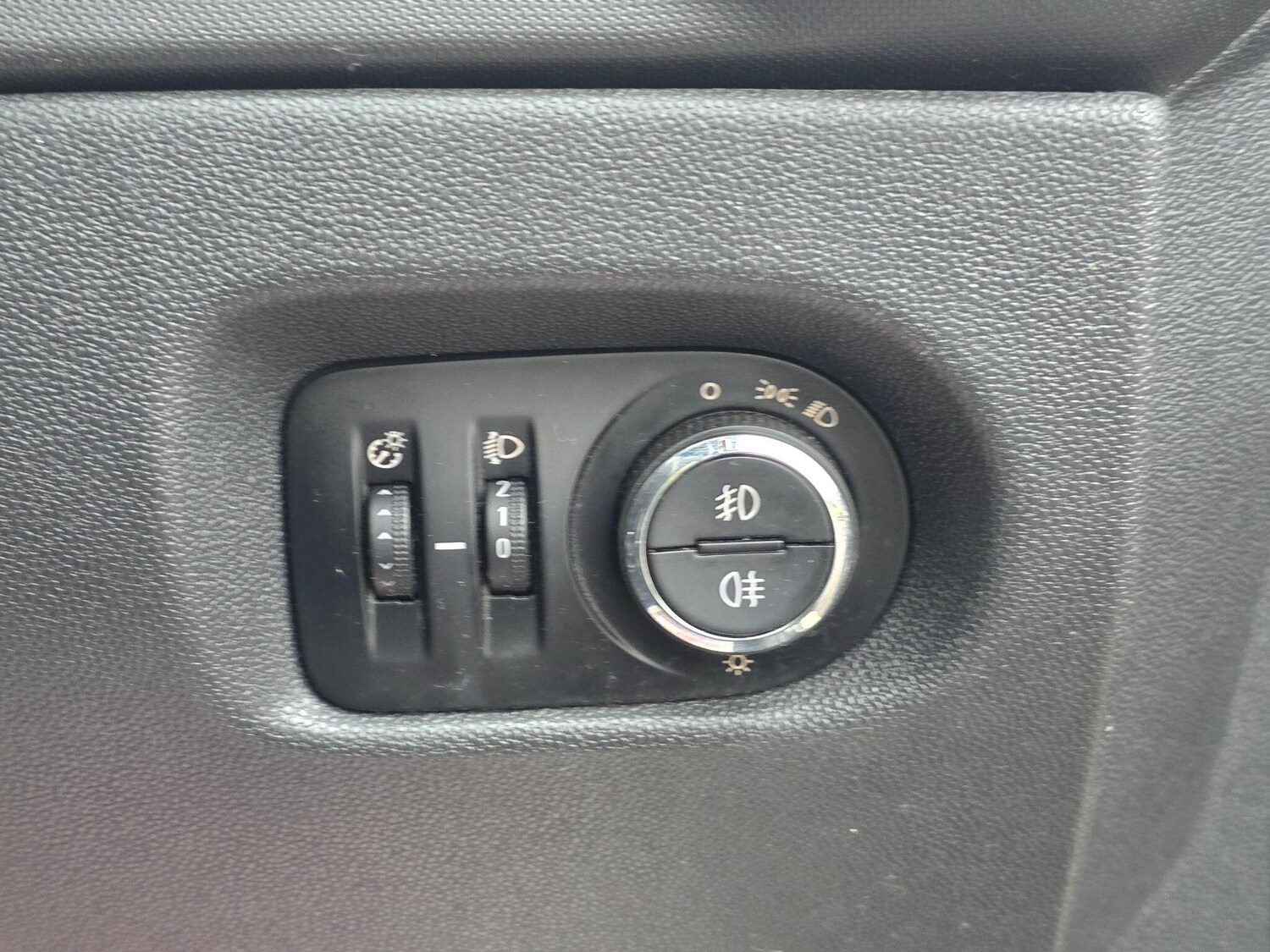 Used Vauxhall Corsa 2012 for sale - 77526274: Photo 32