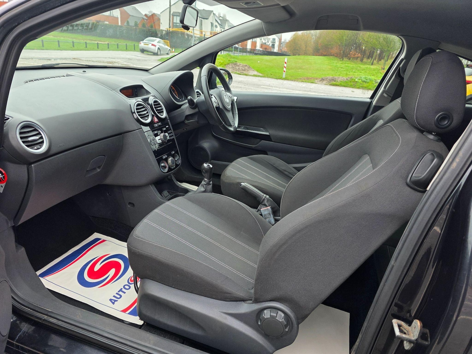 Used Vauxhall Corsa 2012 for sale - 77526274: Photo 9