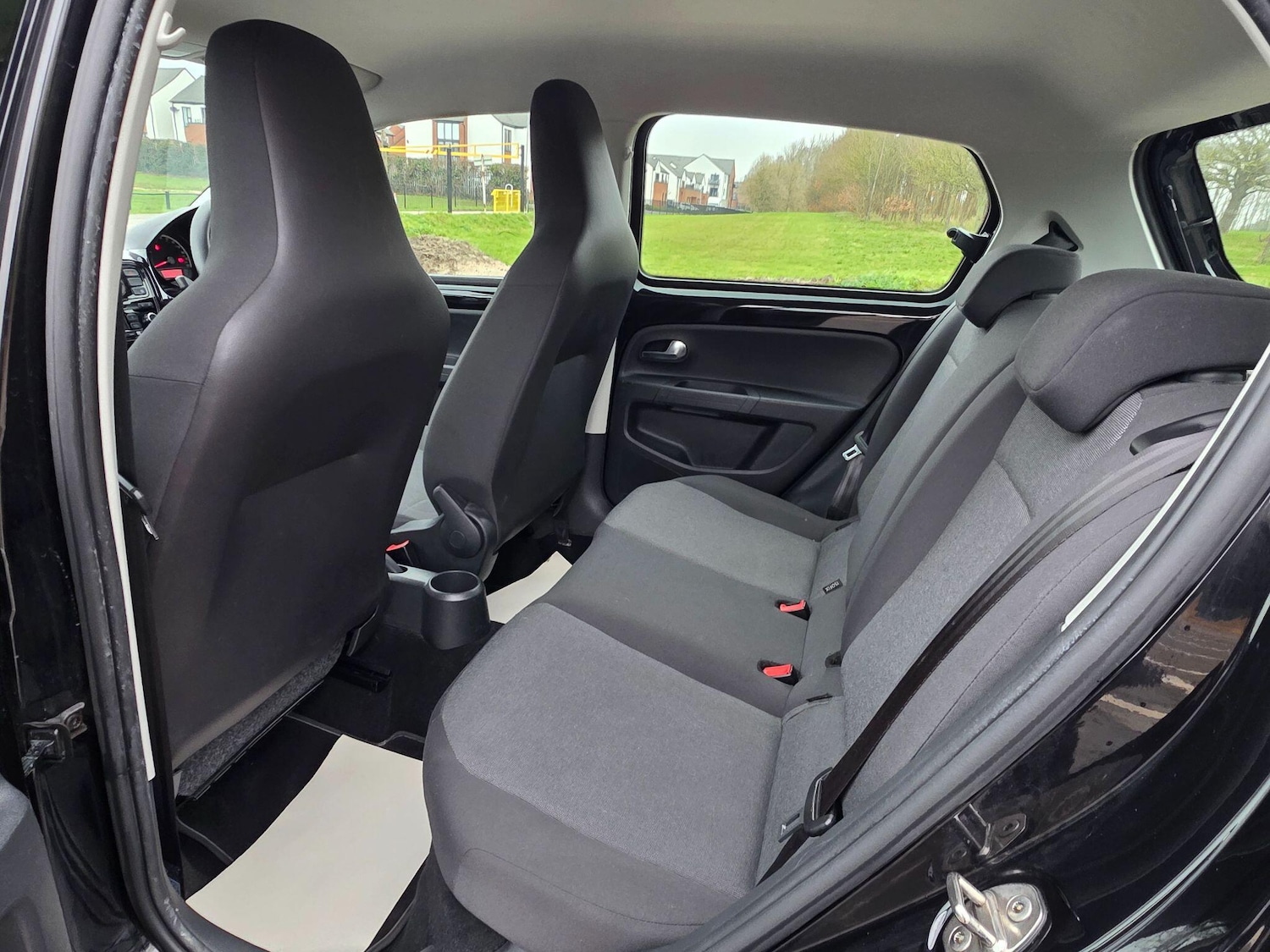 Used Volkswagen up! 2015 for sale - 77428314: Photo 14