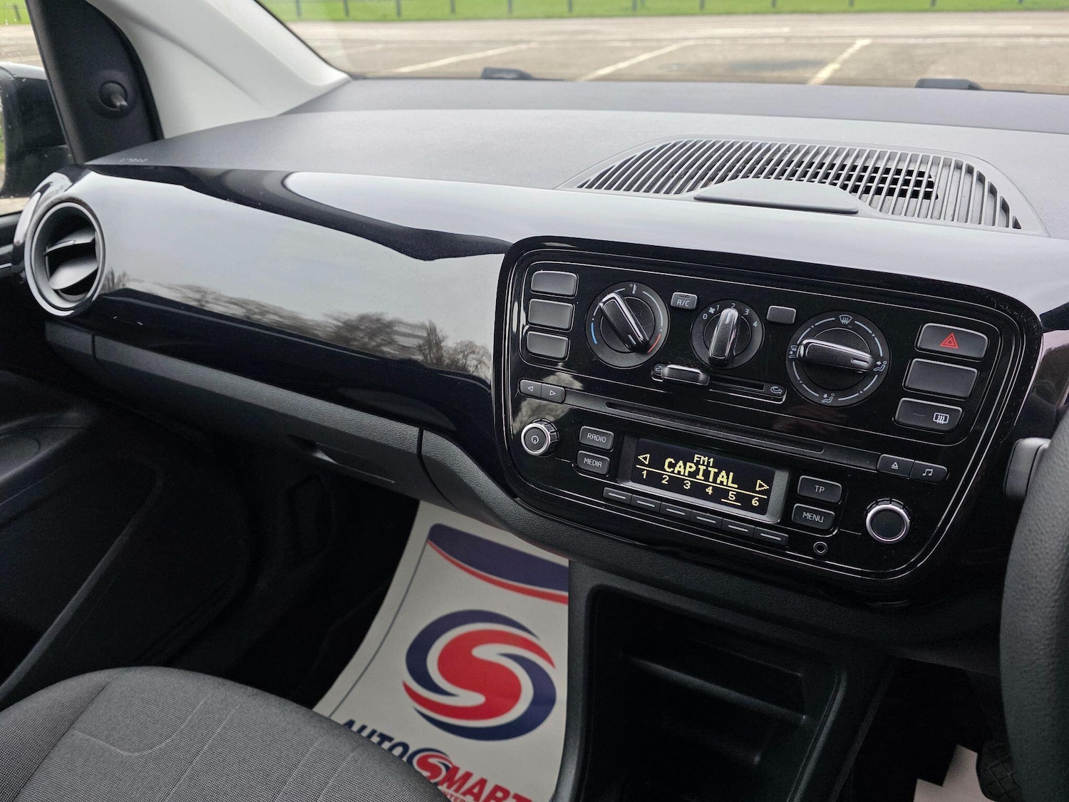 Used Volkswagen up! 2015 for sale - 77428314: Photo 29