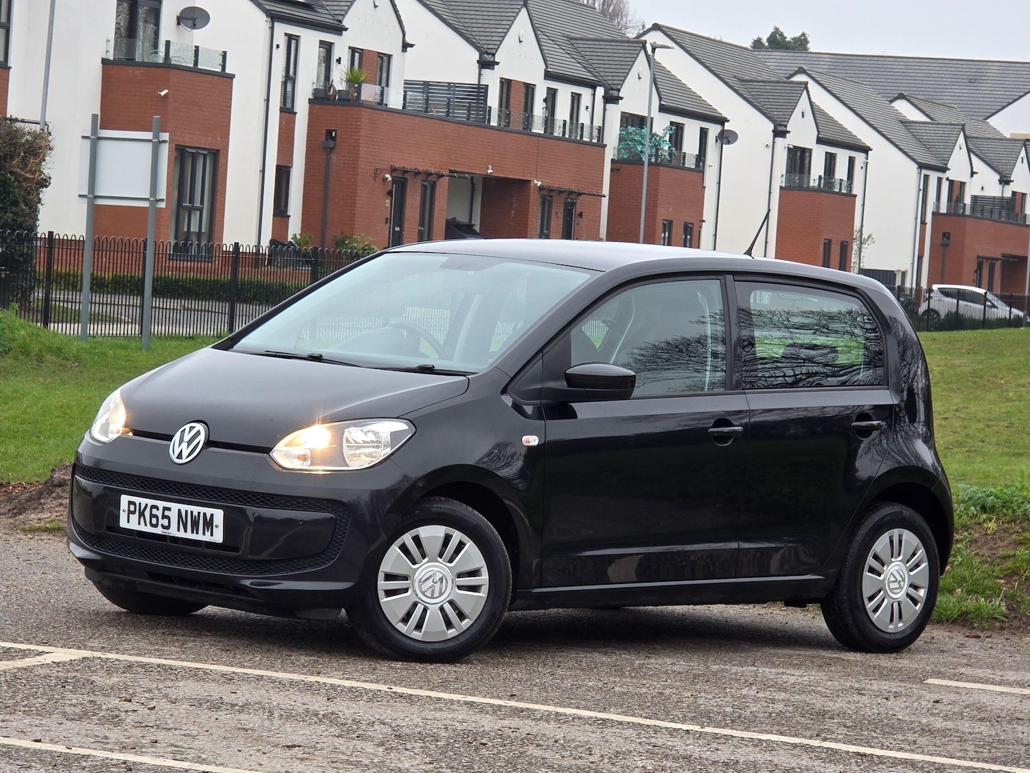 Used Volkswagen up! 2015 for sale - 77428314: Photo 3