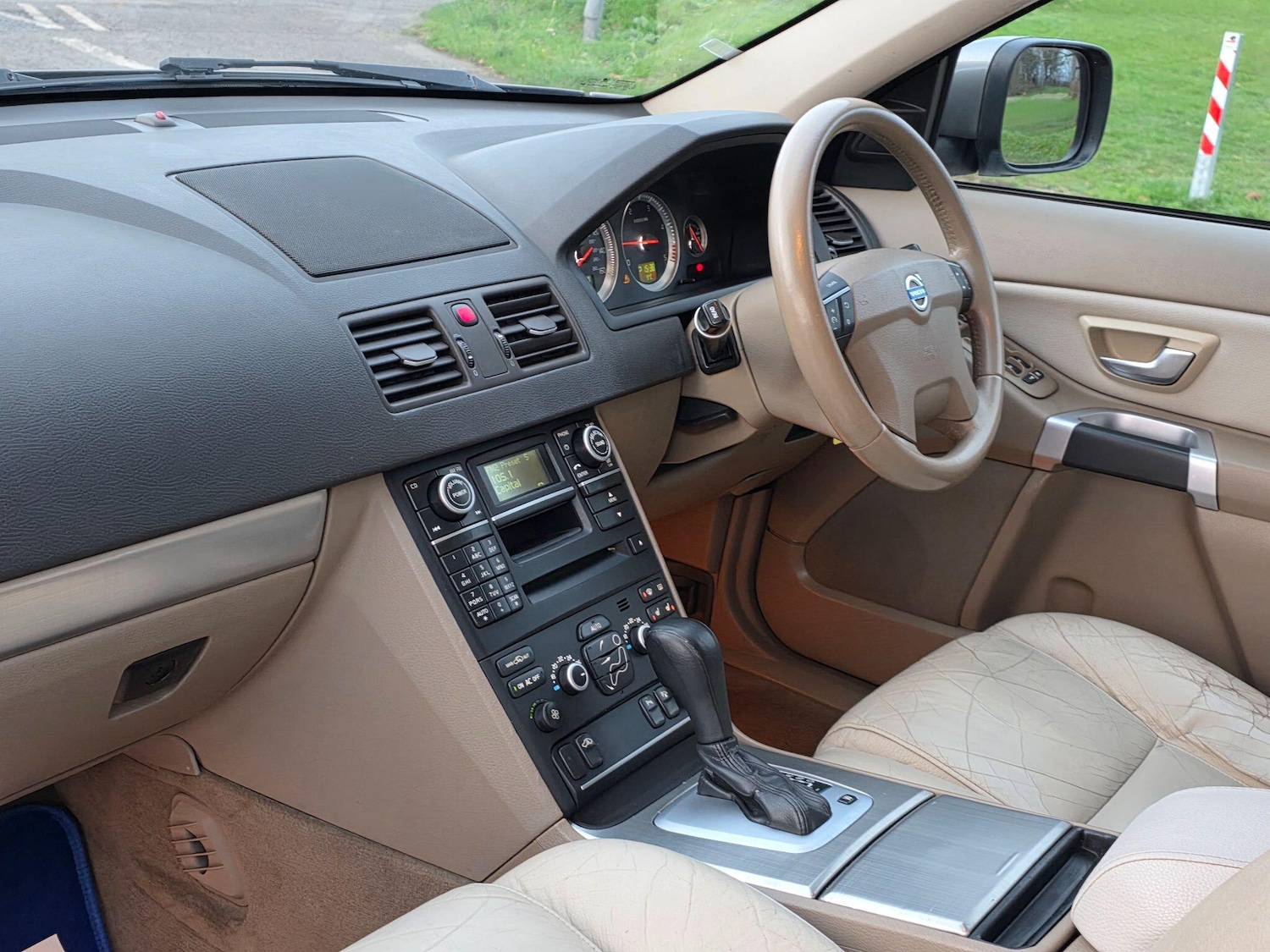 Used Volvo XC90 2012 for sale - 76978009: Photo 11