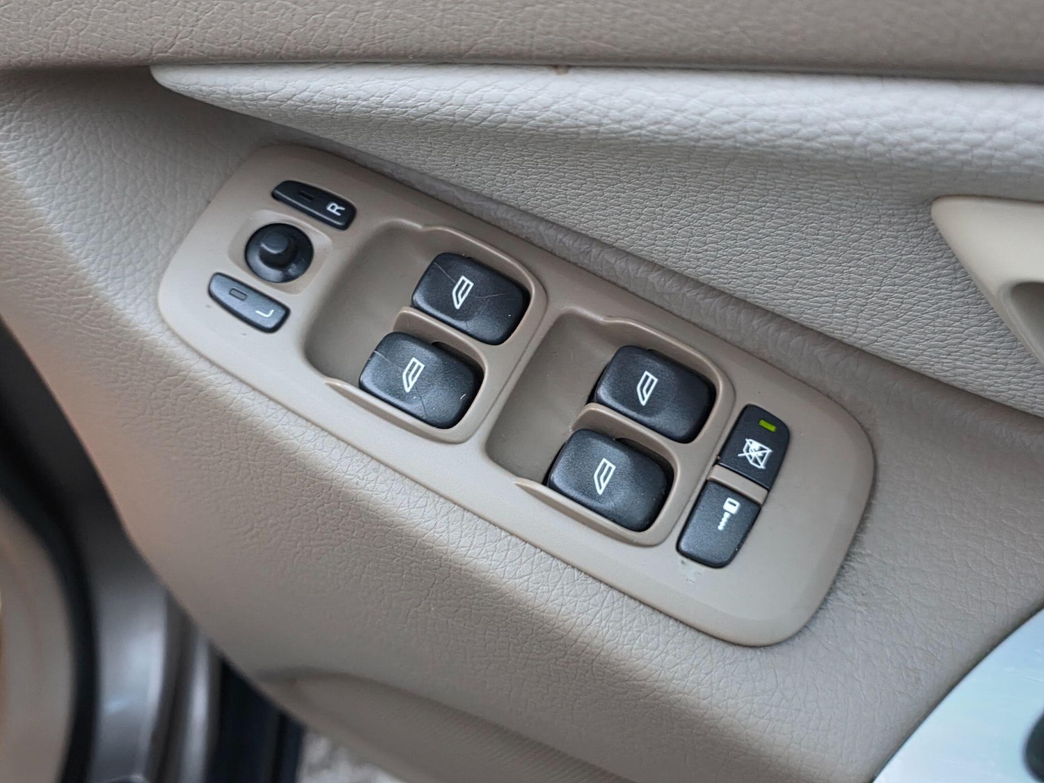 Used Volvo XC90 2012 for sale - 76978009: Photo 24