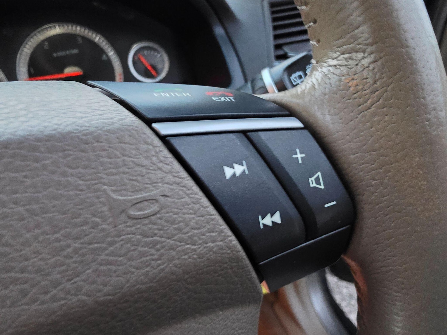 Used Volvo XC90 2012 for sale - 76978009: Photo 36