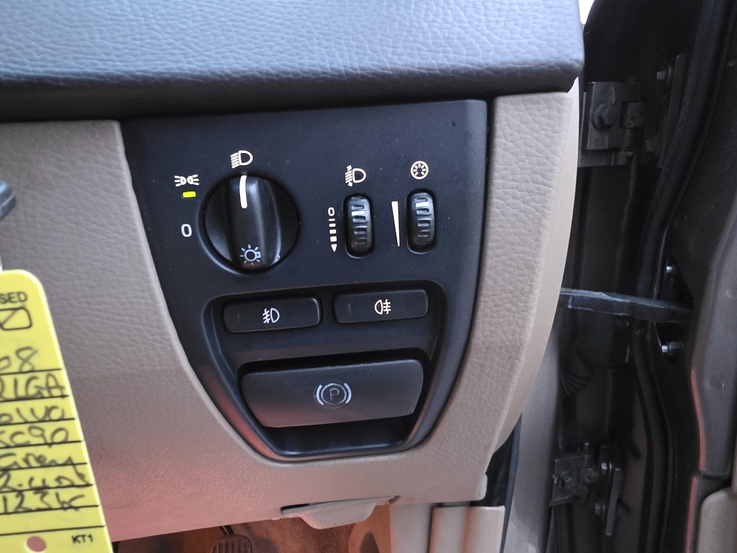 Used Volvo XC90 2012 for sale - 76978009: Photo 37