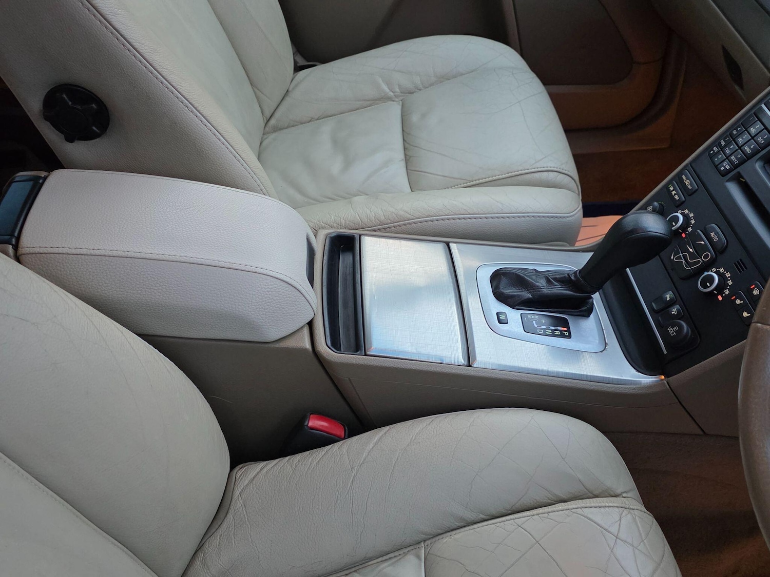 Used Volvo XC90 2012 for sale - 76978009: Photo 38