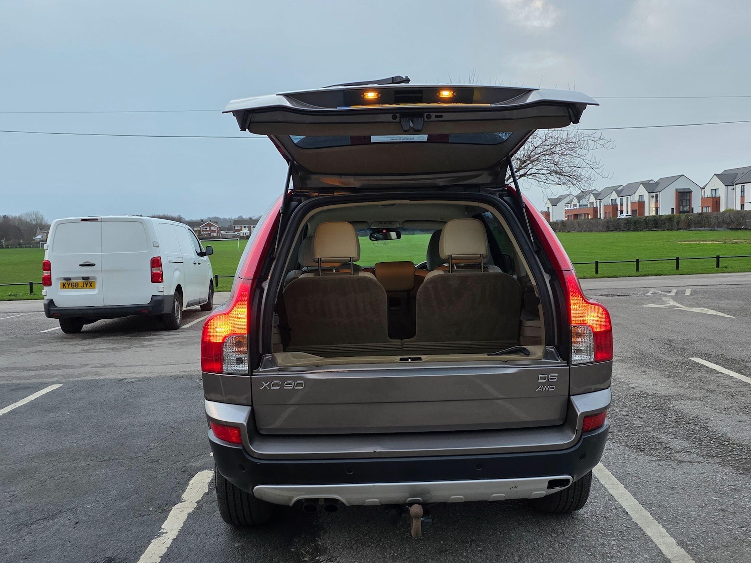 Used Volvo XC90 2012 for sale - 76978009: Photo 40