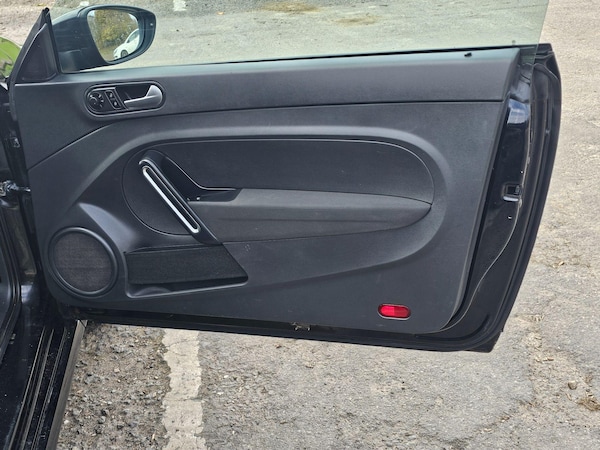 Used Volkswagen Beetle 2014 for sale - 74768963: Photo 17