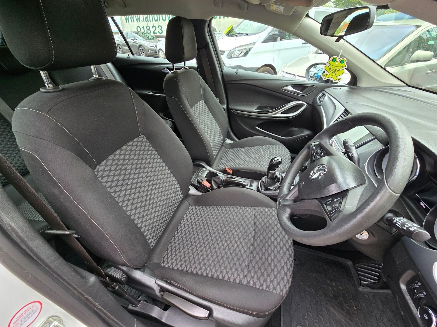 Used Vauxhall Astra 2017 for sale - 76891868: Photo 11