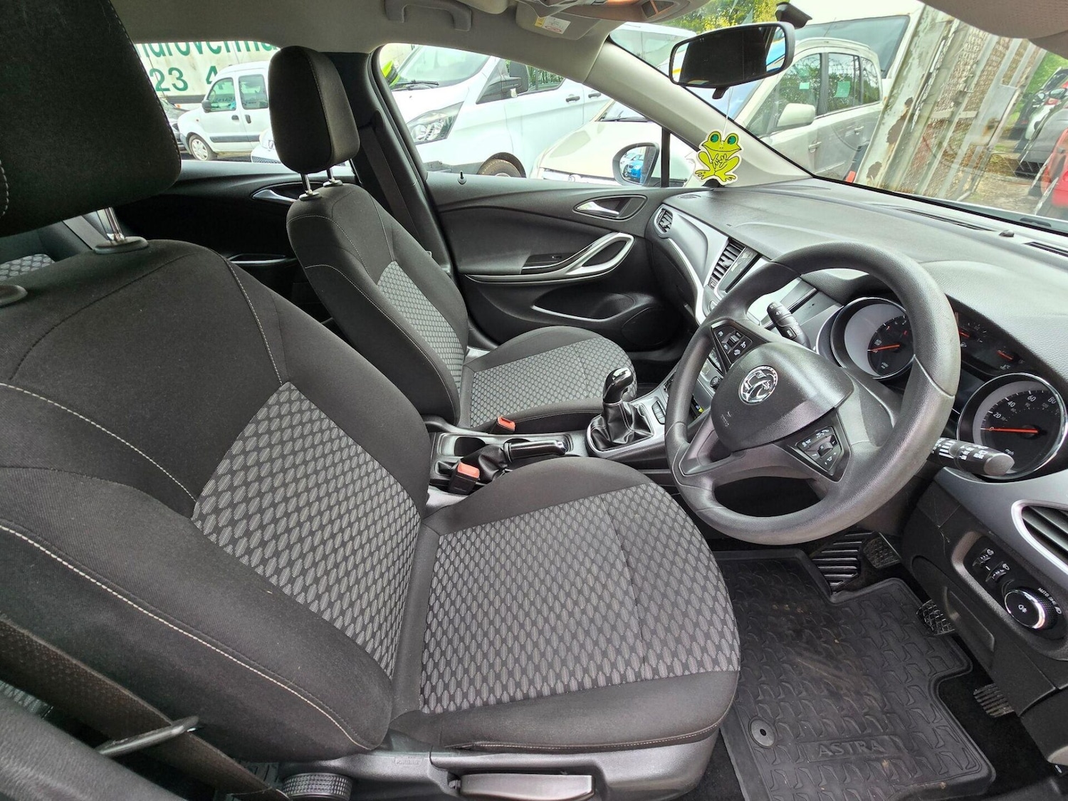 Used Vauxhall Astra 2017 for sale - 76891868: Photo 12