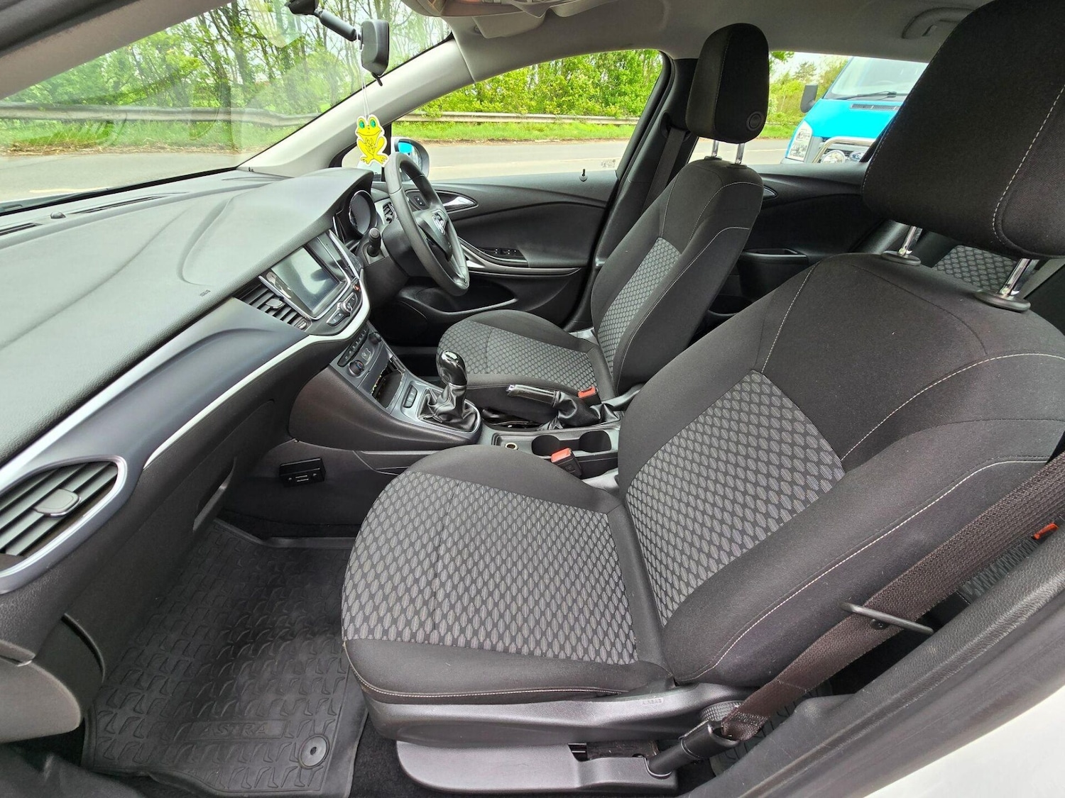 Used Vauxhall Astra 2017 for sale - 76891868: Photo 15