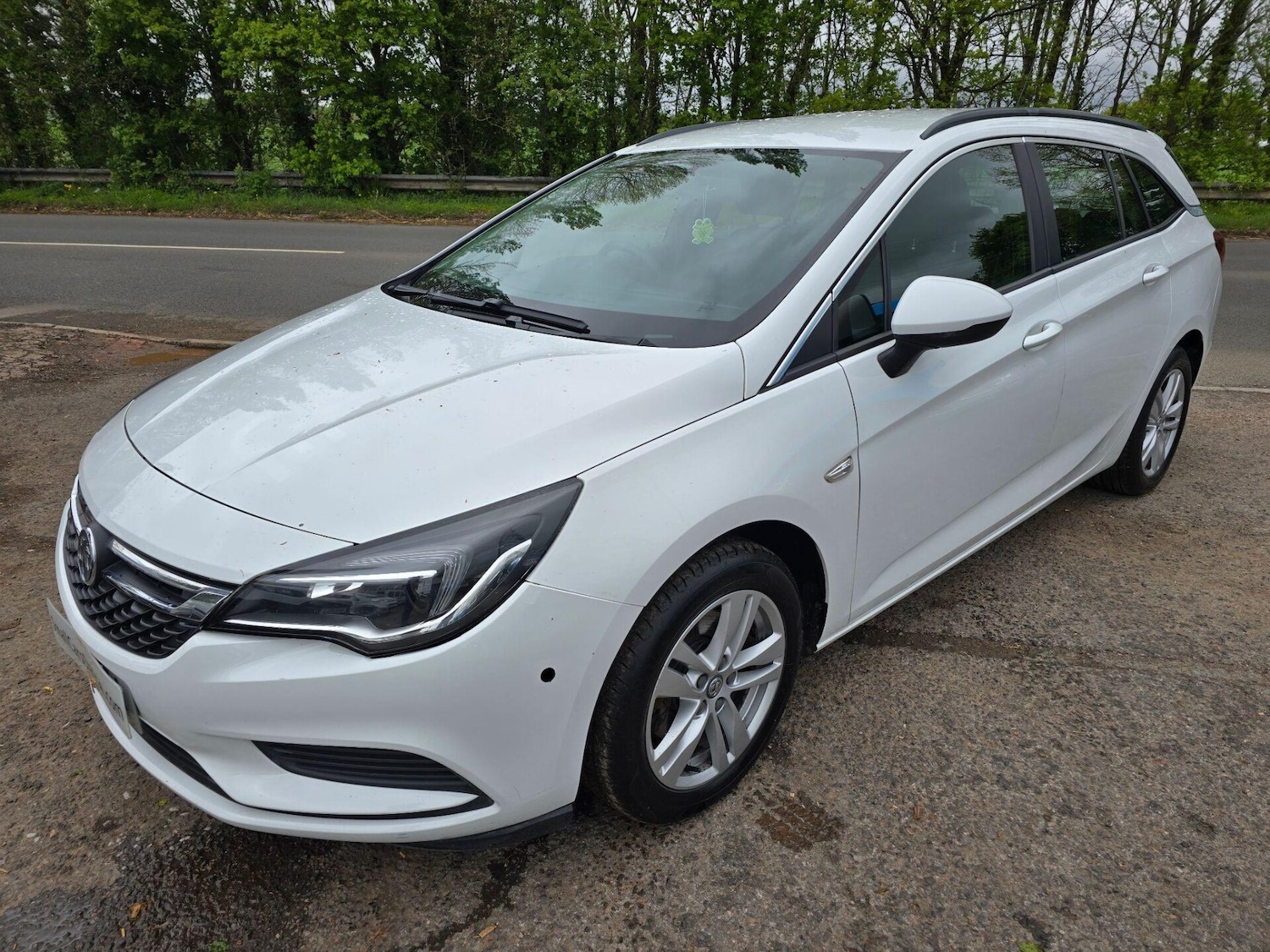 Used Vauxhall Astra 2017 for sale - 76891868: Photo 4