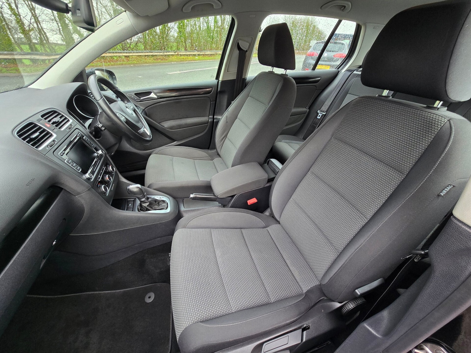 Used Volkswagen Golf 2011 for sale - 77168671: Photo 17