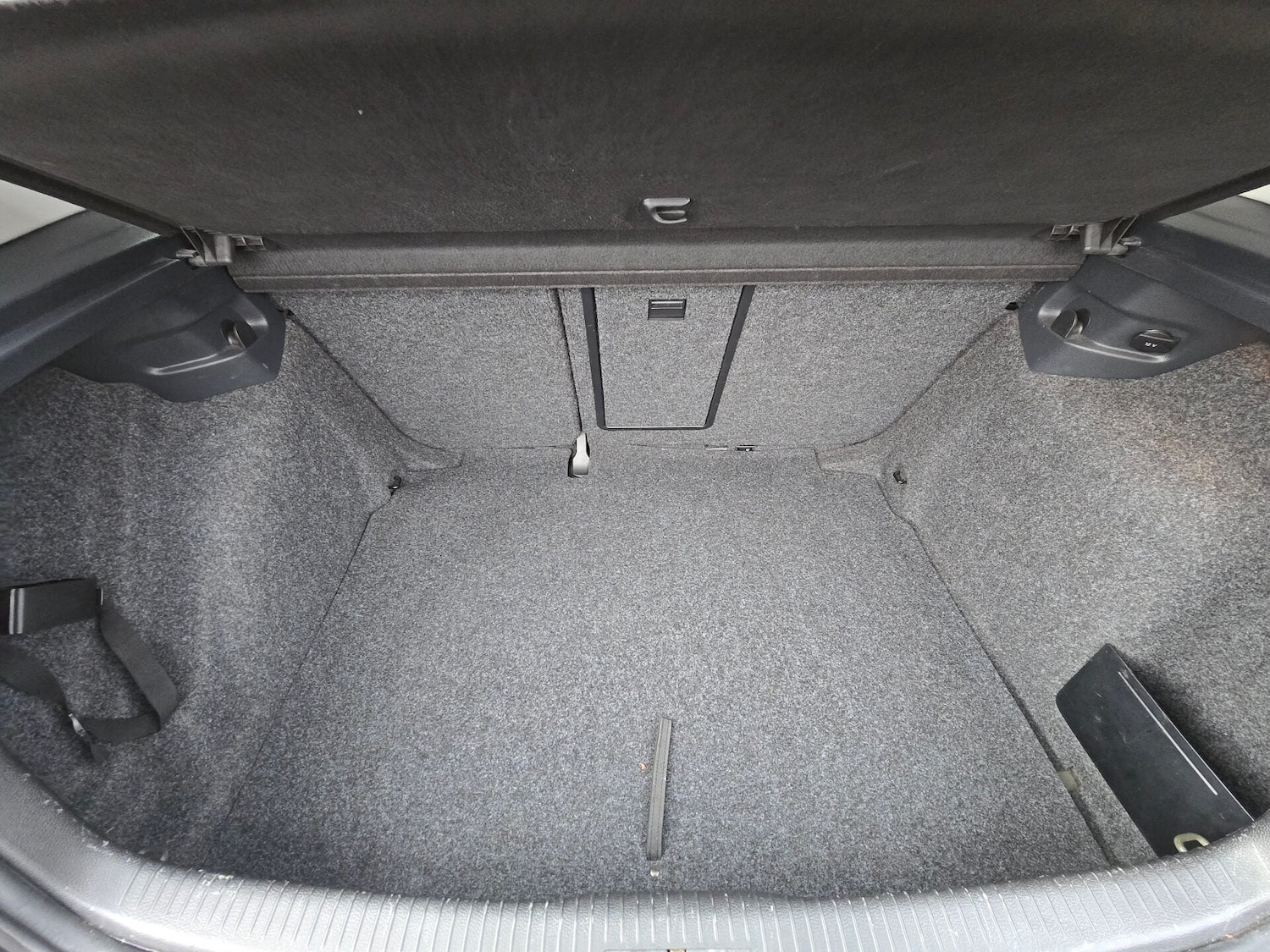 Used Volkswagen Golf 2011 for sale - 77168671: Photo 23