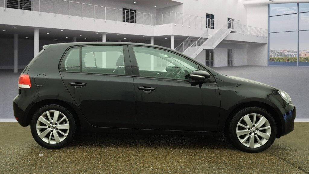 Used Volkswagen Golf 2011 for sale - 77168671: Photo 5