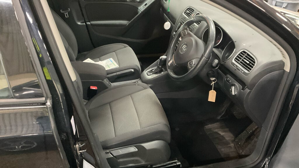 Used Volkswagen Golf 2011 for sale - 77168671: Photo 9