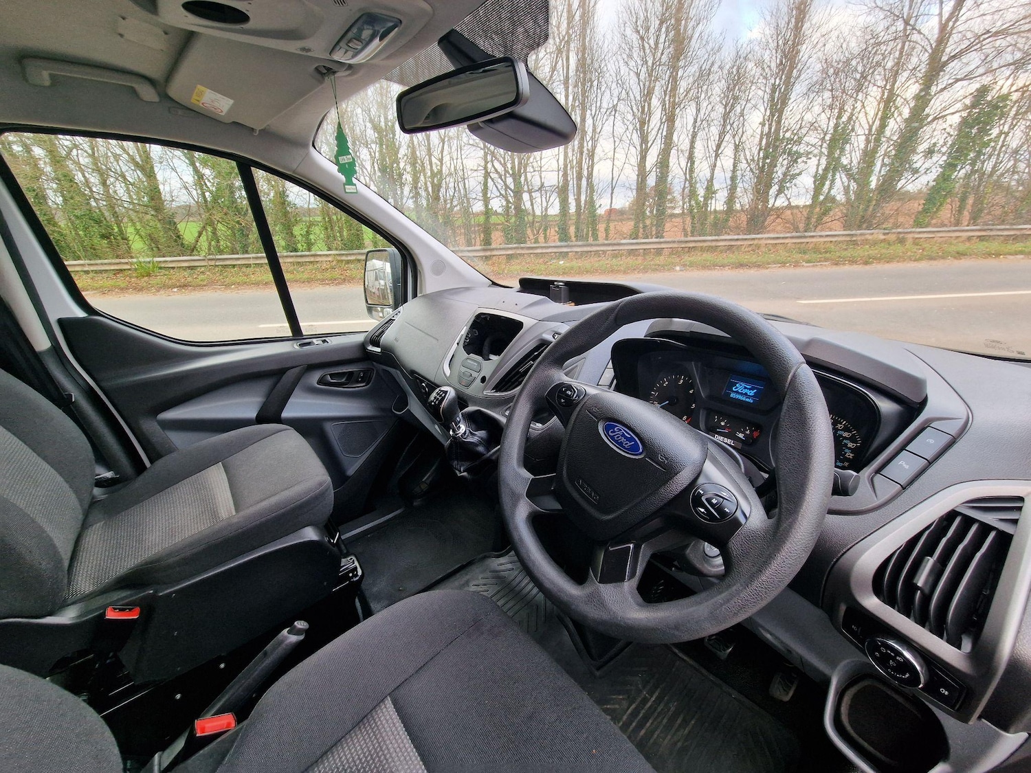 Used Ford Transit Custom 2015 for sale - 76572033: Photo 6