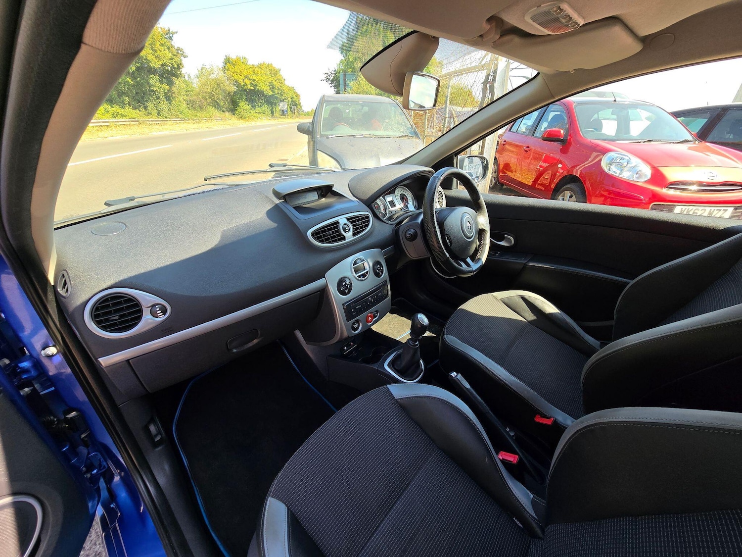 Used Renault Clio 2009 for sale - 76441035: Photo 10