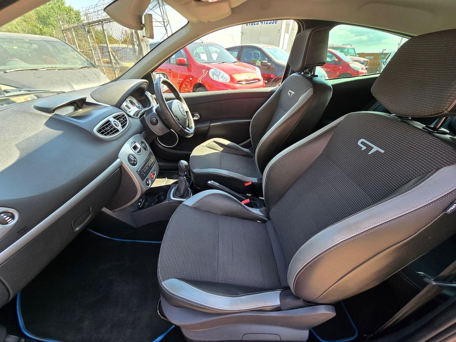 Used Renault Clio 2009 for sale - 76441035: Photo 11