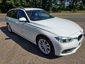 2019 - 3.0 330d Luxury Touring 5dr Diesel Auto Euro 6 (s/s) (258 ps)
