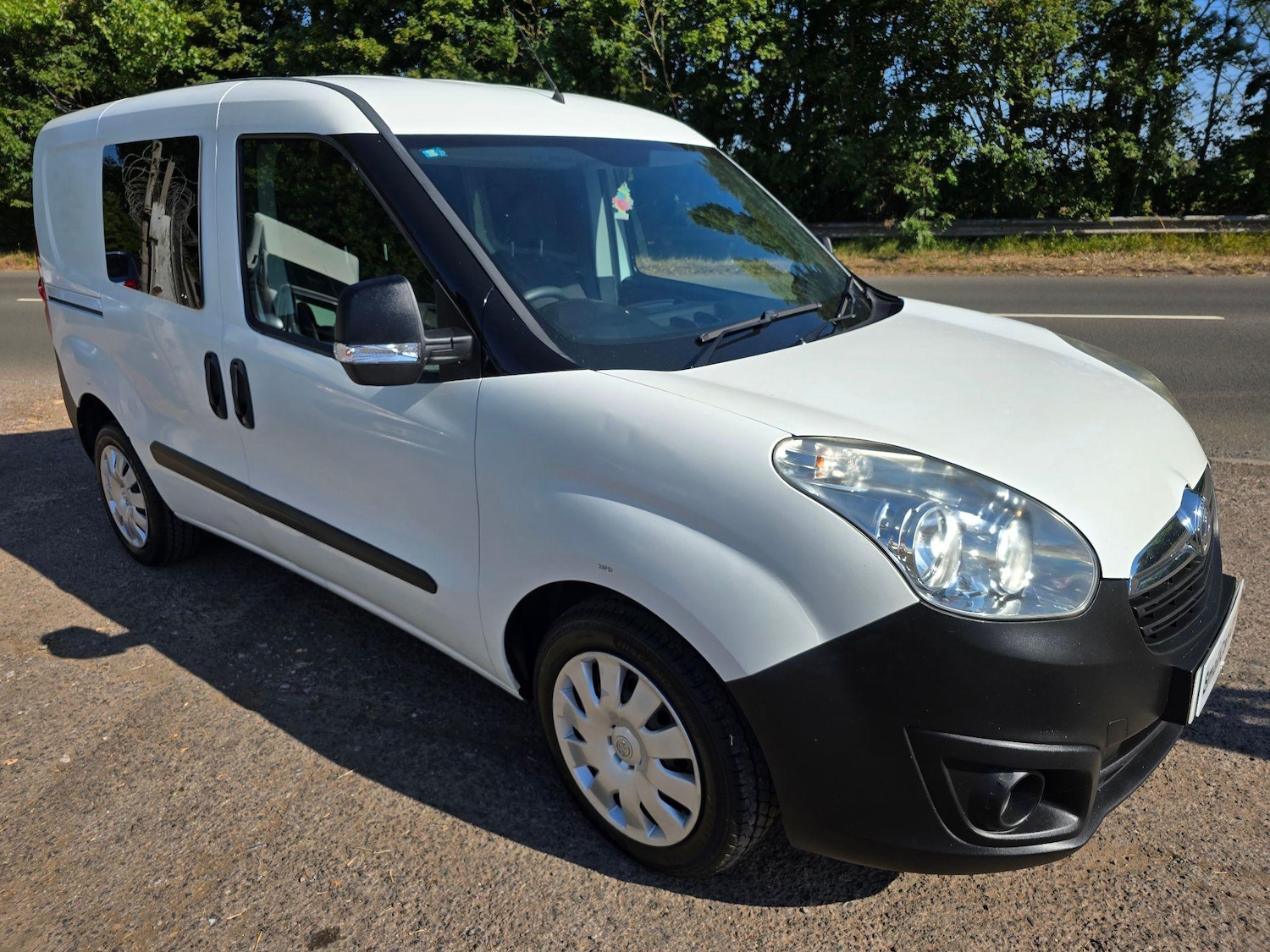 Used Vauxhall Combo 2013 for sale - 75908805: Photo 2