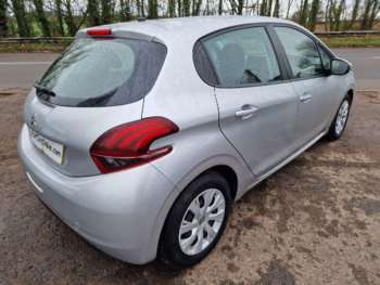 Used Peugeot 208 2018 for sale - 74810535: Photo