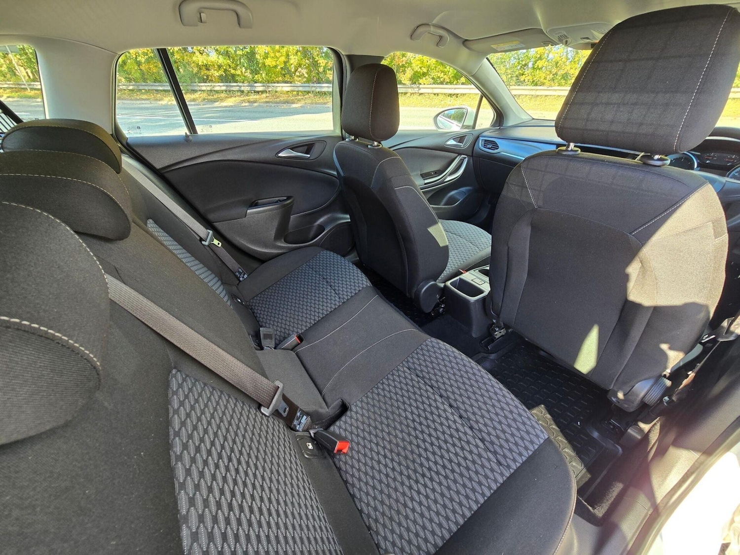 Used Vauxhall Astra 2017 for sale - 76891866: Photo 13