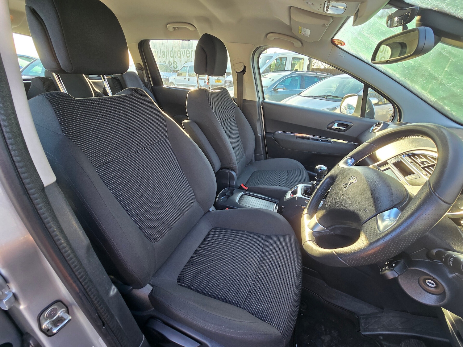 Used Peugeot 5008 2017 for sale - 77006558: Photo 13