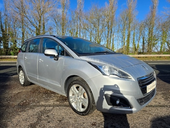 Used Peugeot 5008 2017 for sale - 77006558: Photo