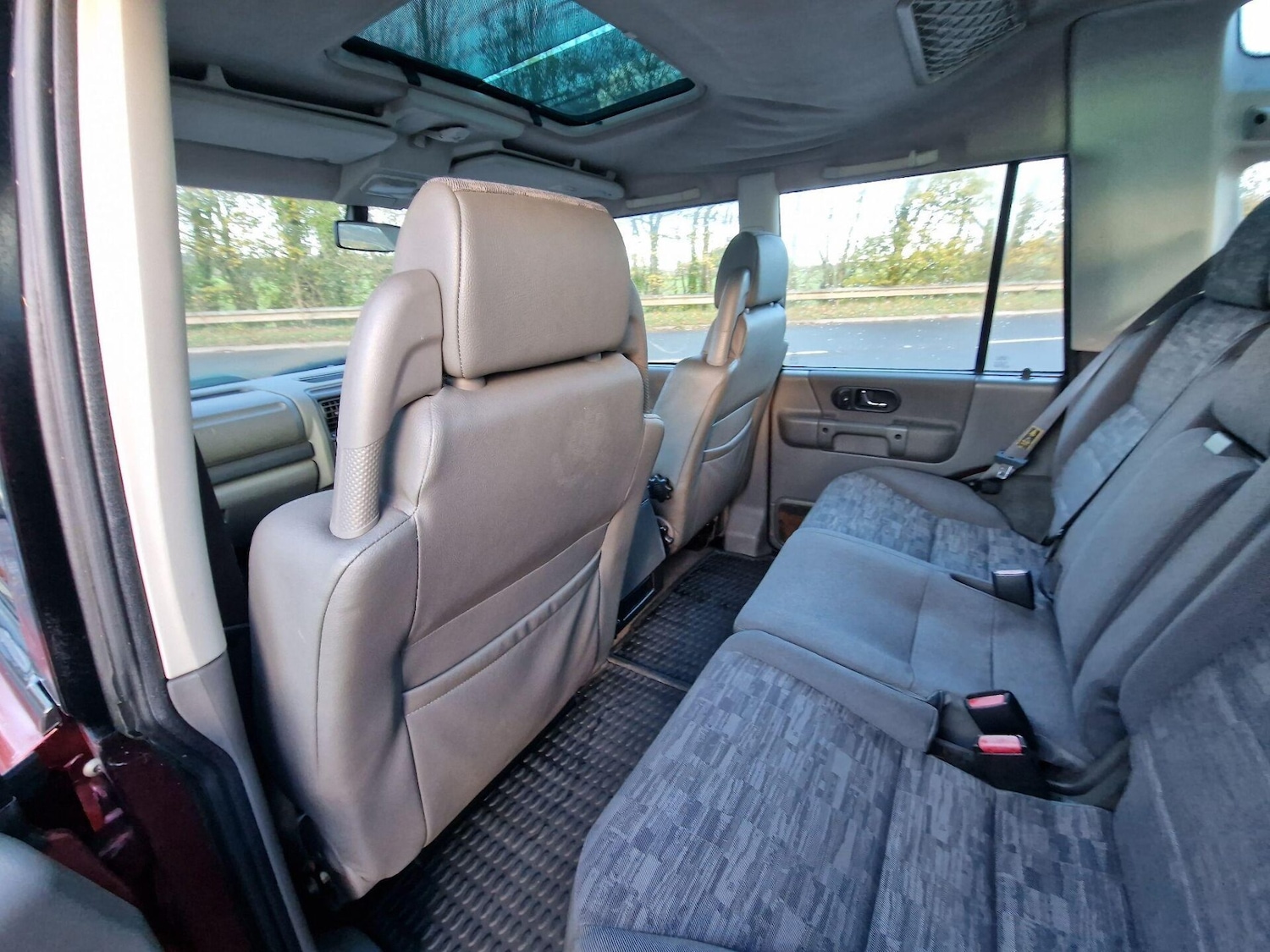 Used Land Rover Discovery 2001 for sale - 76891839: Photo 9