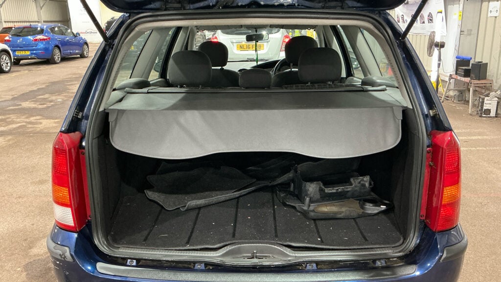 Used Ford Focus 2004 for sale - 77662060: Photo 7