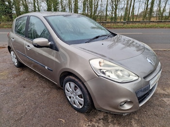 Used Renault Clio 2010 for sale - 75965059: Photo