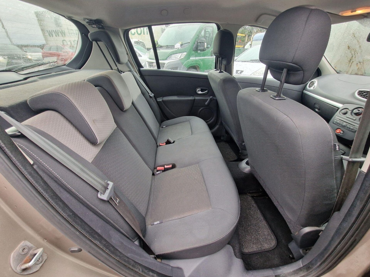 Used Renault Clio 2010 for sale - 76891833: Photo 11