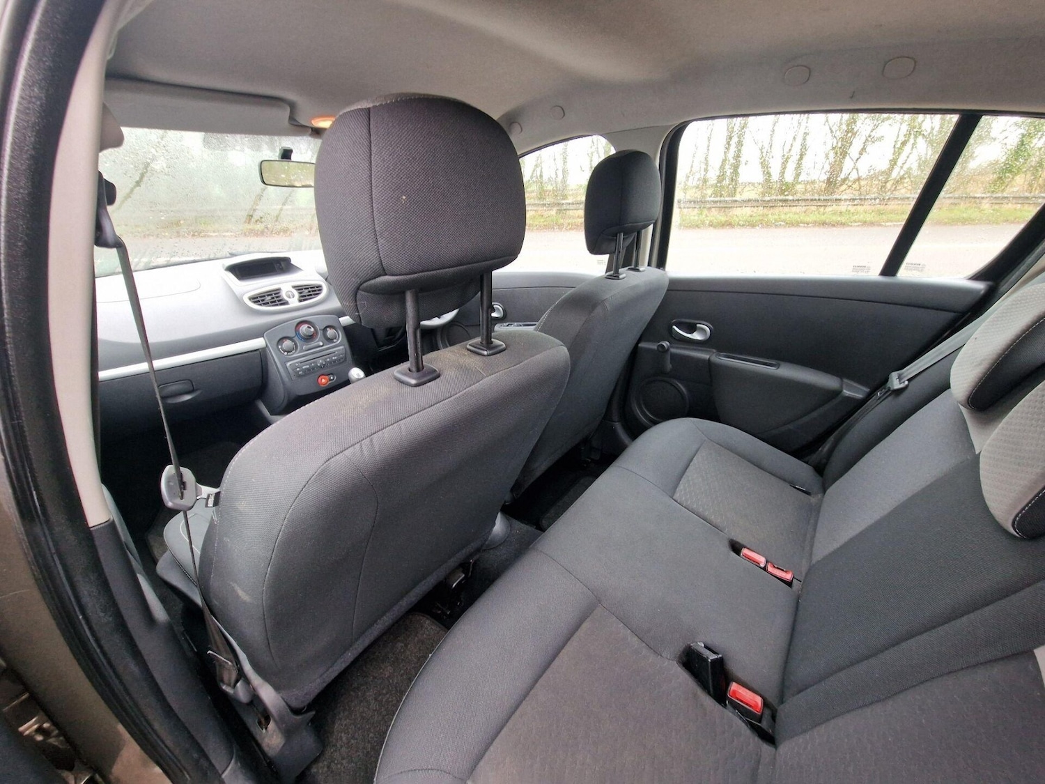 Used Renault Clio 2010 for sale - 76891833: Photo 13