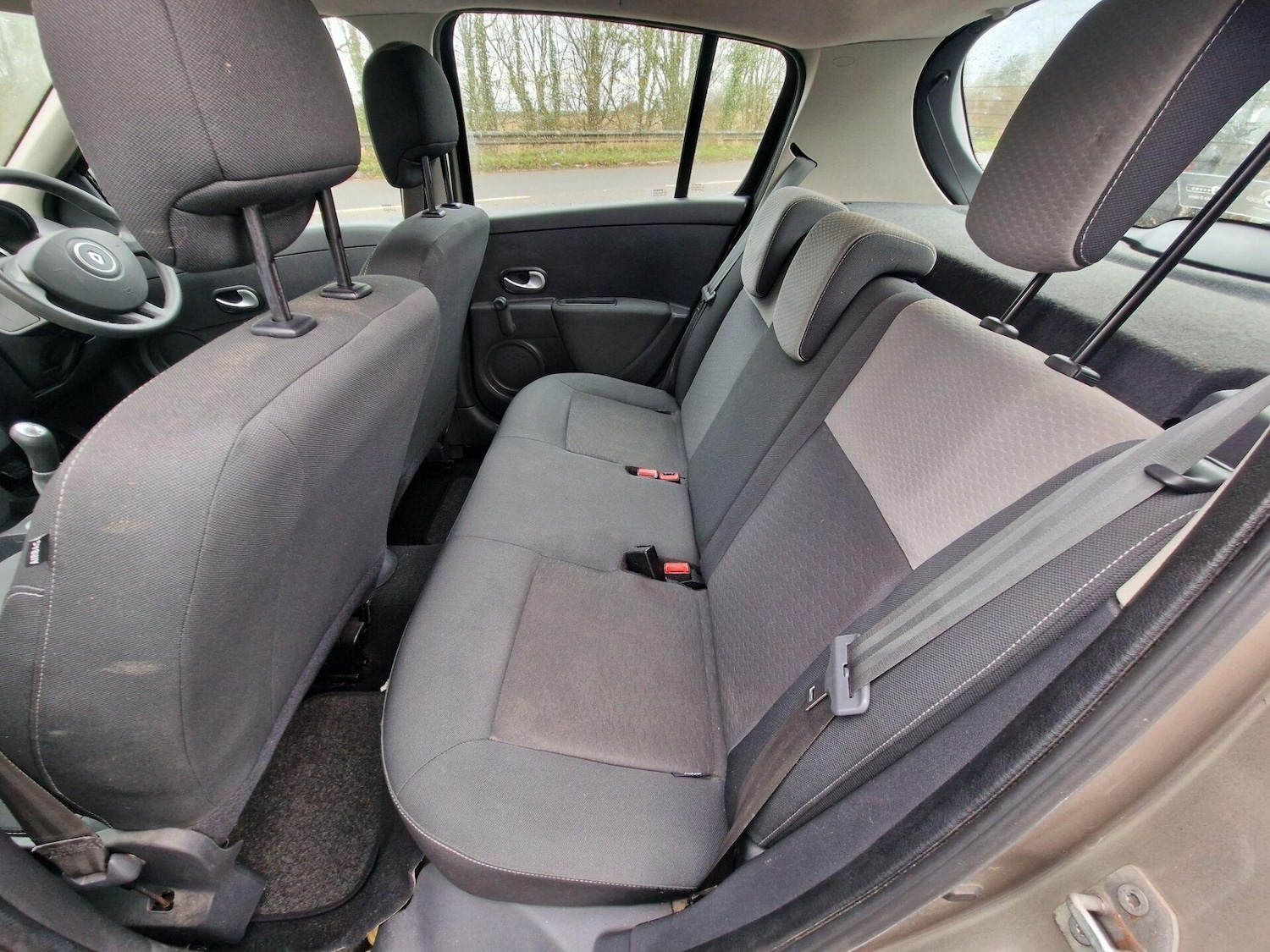 Used Renault Clio 2010 for sale - 76891833: Photo 14