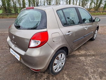 Used Renault Clio 2010 for sale - 76891833: Photo