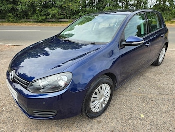 Used Volkswagen Golf 2010 for sale - 75908800: Photo