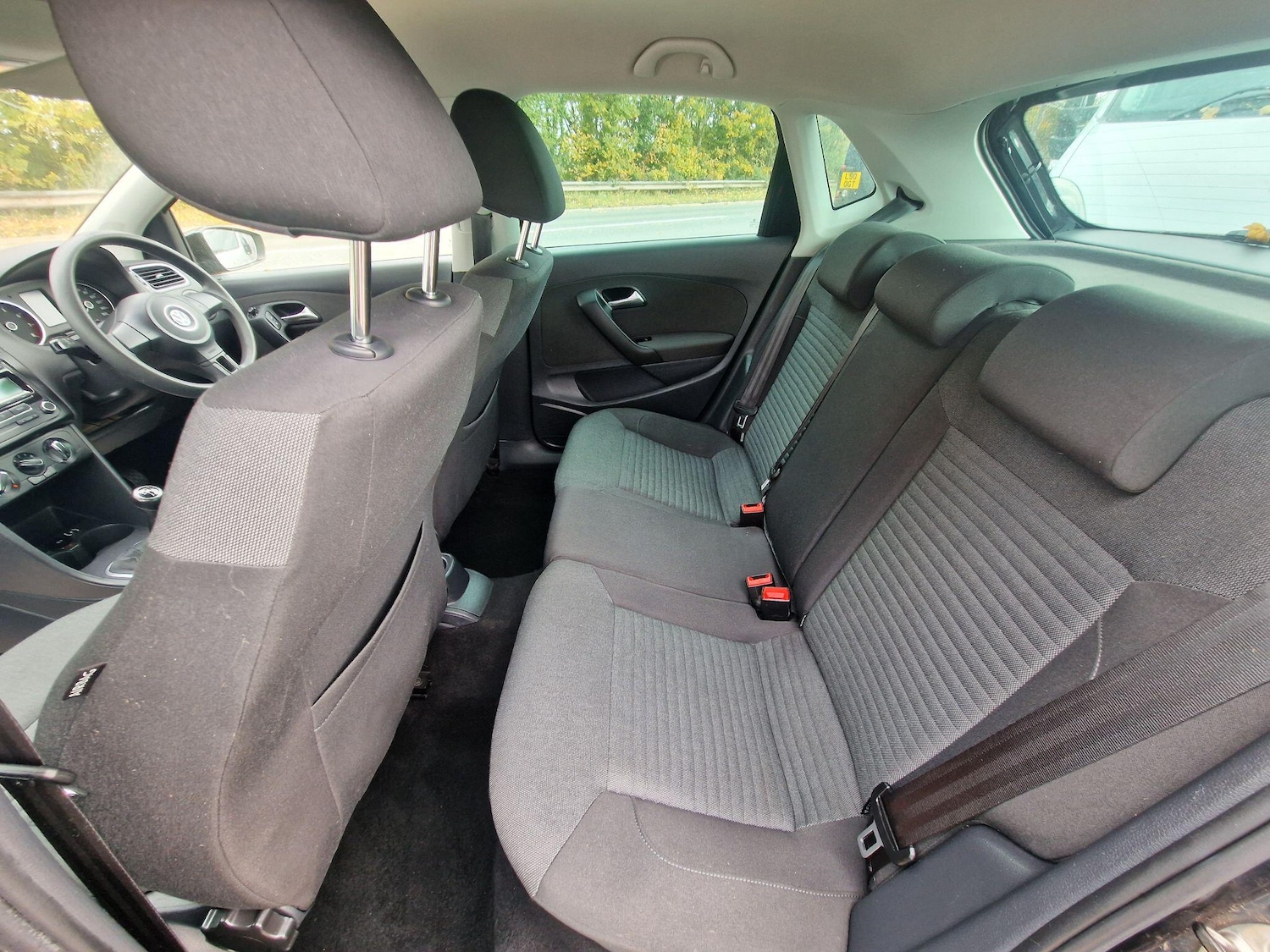 Used Volkswagen Polo 2011 for sale - 76084712: Photo 18