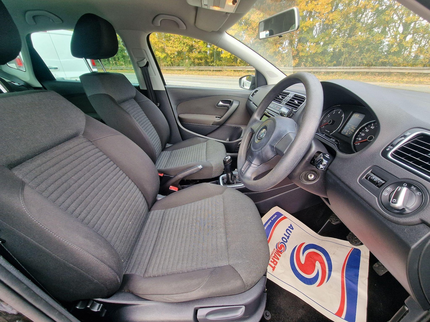 Used Volkswagen Polo 2011 for sale - 76084712: Photo 9