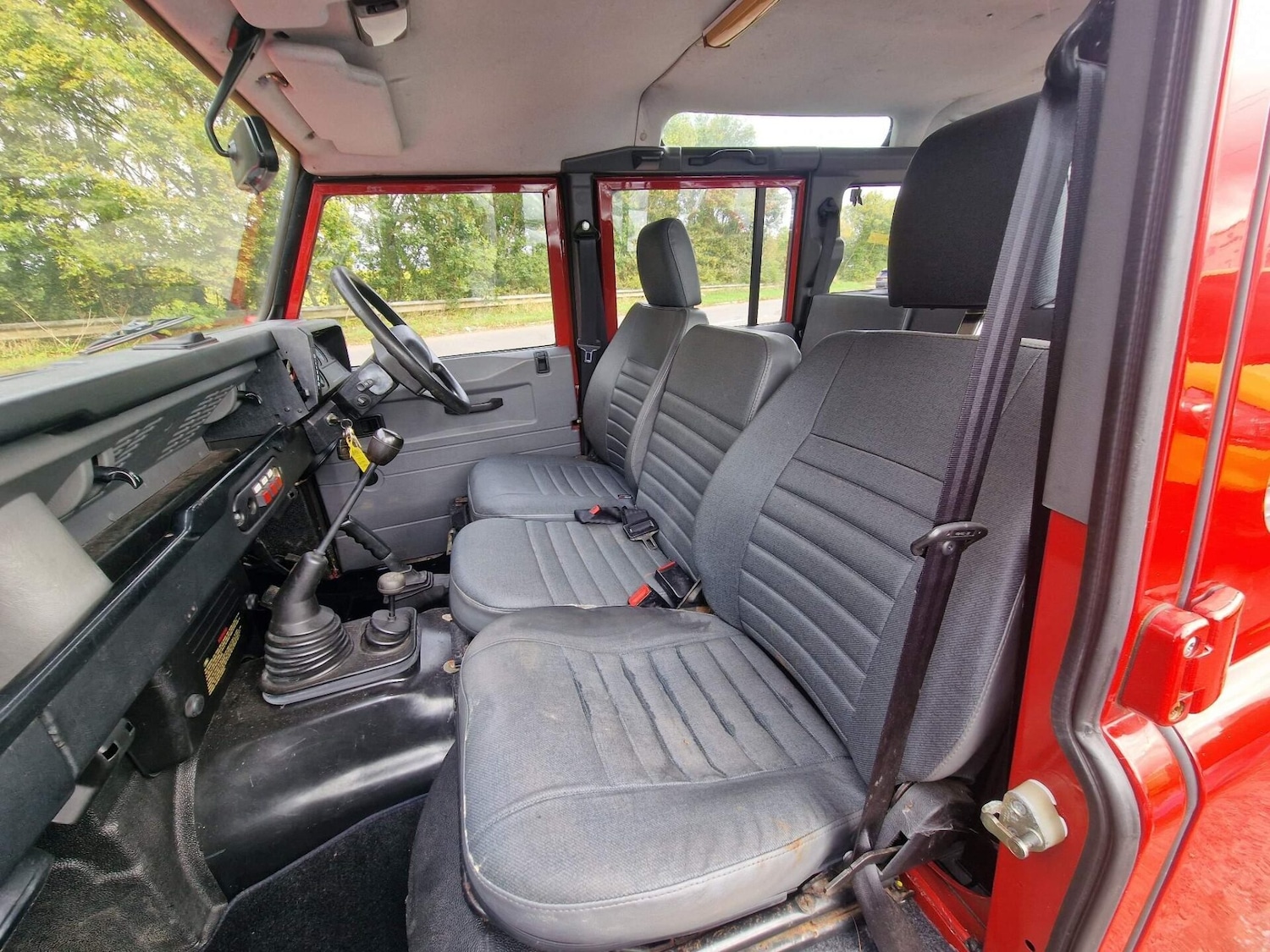 Used Land Rover Defender 2000 for sale - 76891832: Photo 12