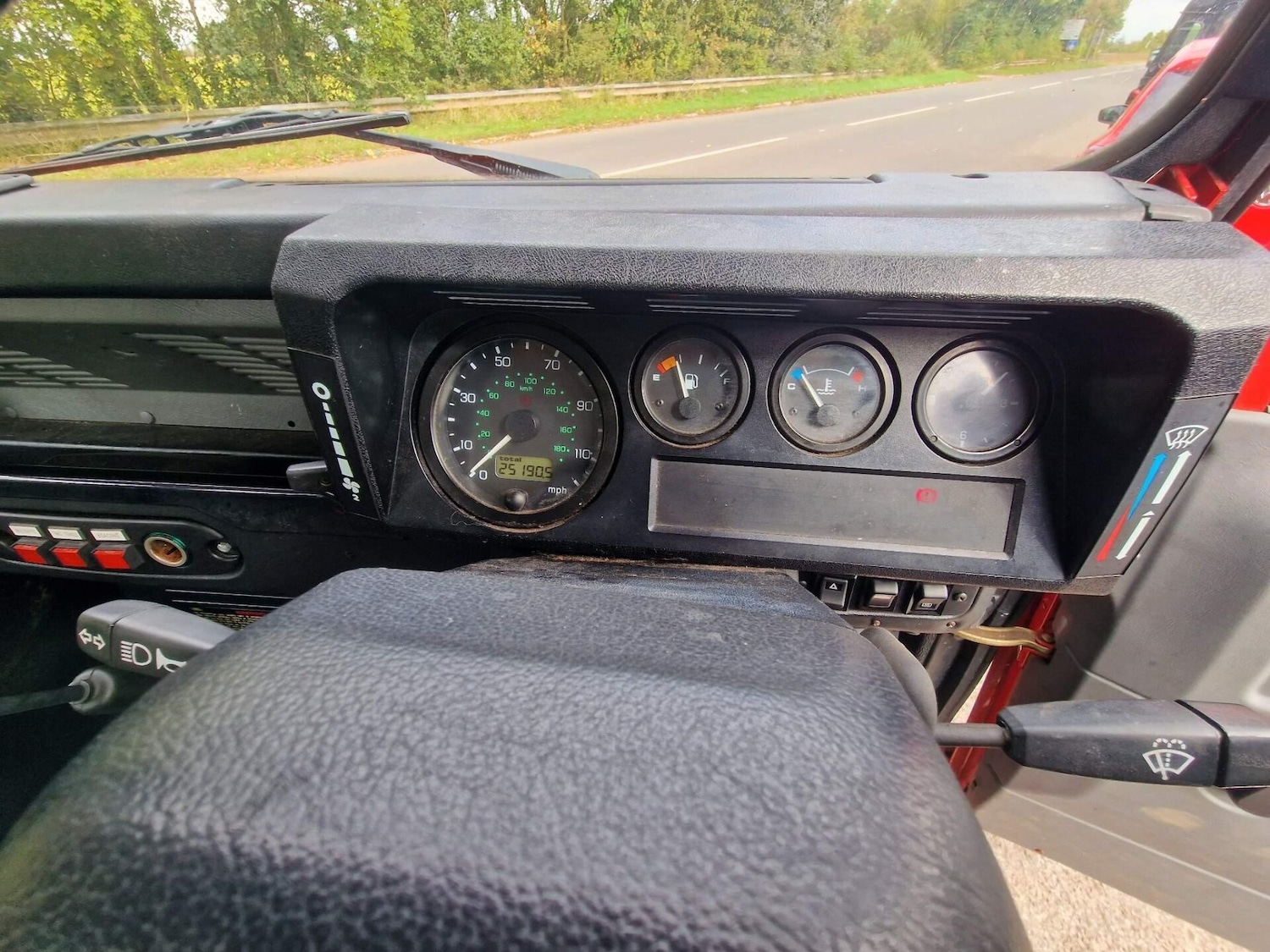 Used Land Rover Defender 2000 for sale - 76891832: Photo 21