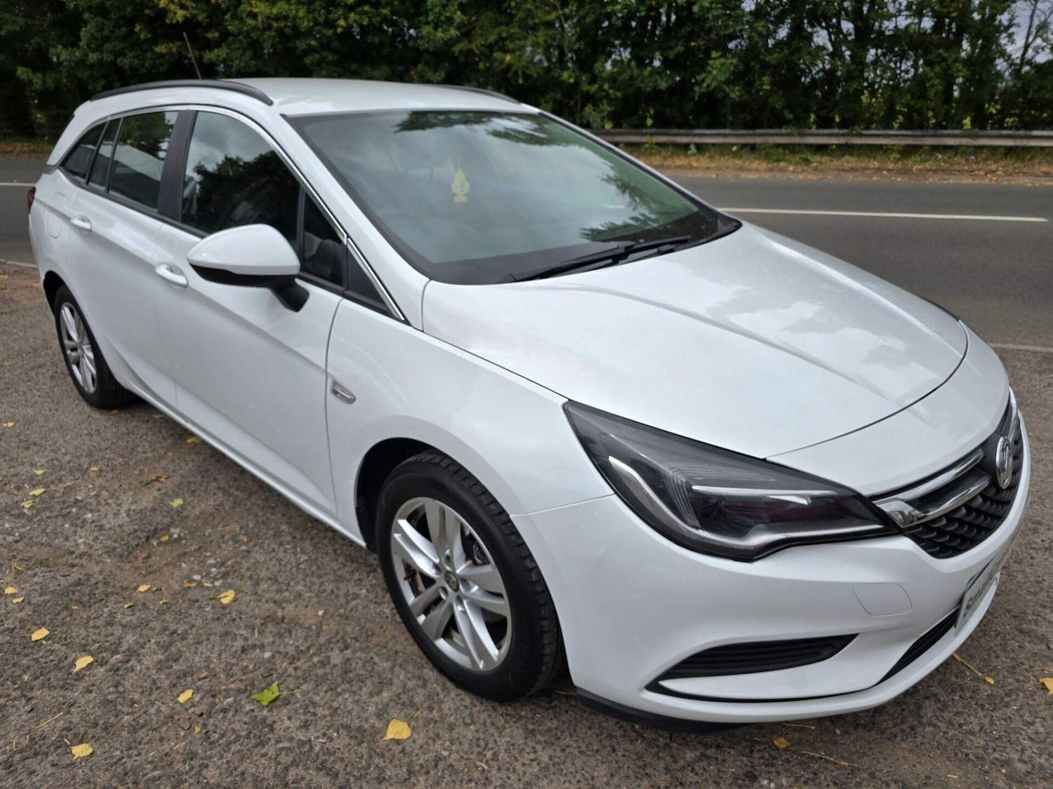 Used Vauxhall Astra 2019 for sale - 76891855: Photo 1