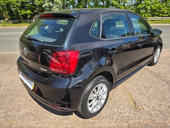 Used Volkswagen Polo 2015 for sale - 78422891: Photo